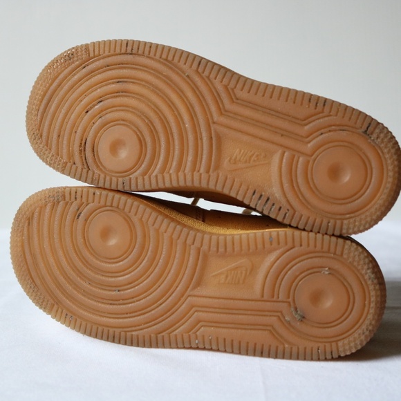 NIKE AIR FORCE ONE 1 LV8 3 Wheat Suede Sneakers Youth Size 2 (EU 33.5) - Picture 8 of 12